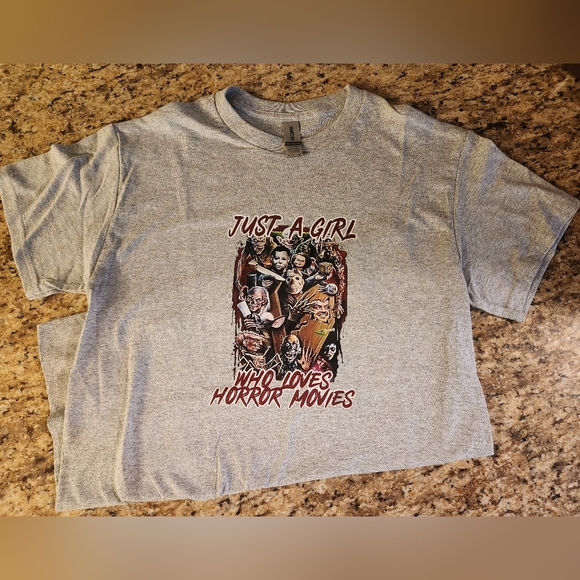 Gildan Tops - HORROR TSHIRT SZ S, NWOT